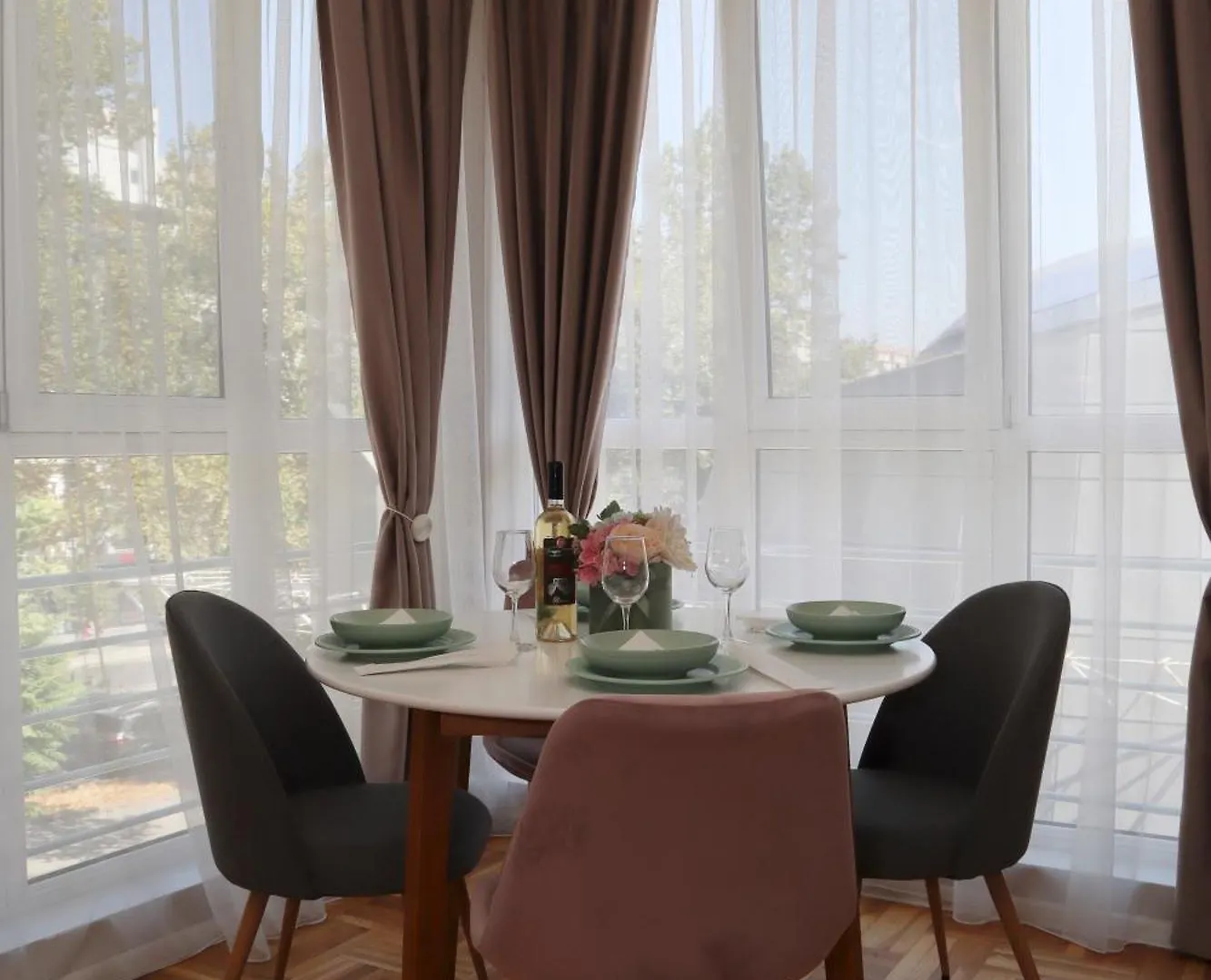 Apartament Studios Near To Burgas Free University